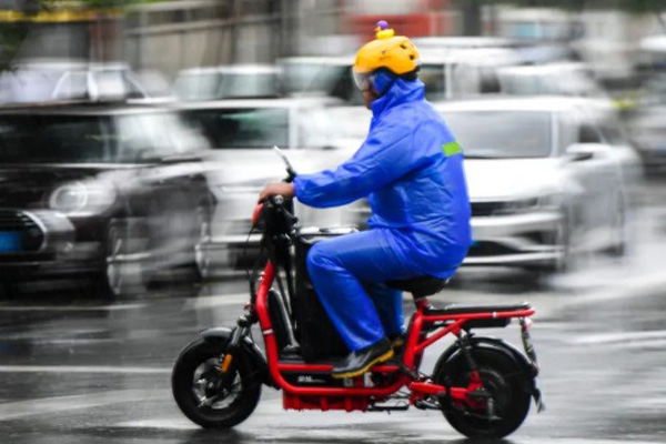 专家：你有没有发现这年头 多劳多得的工作好像只有送外卖